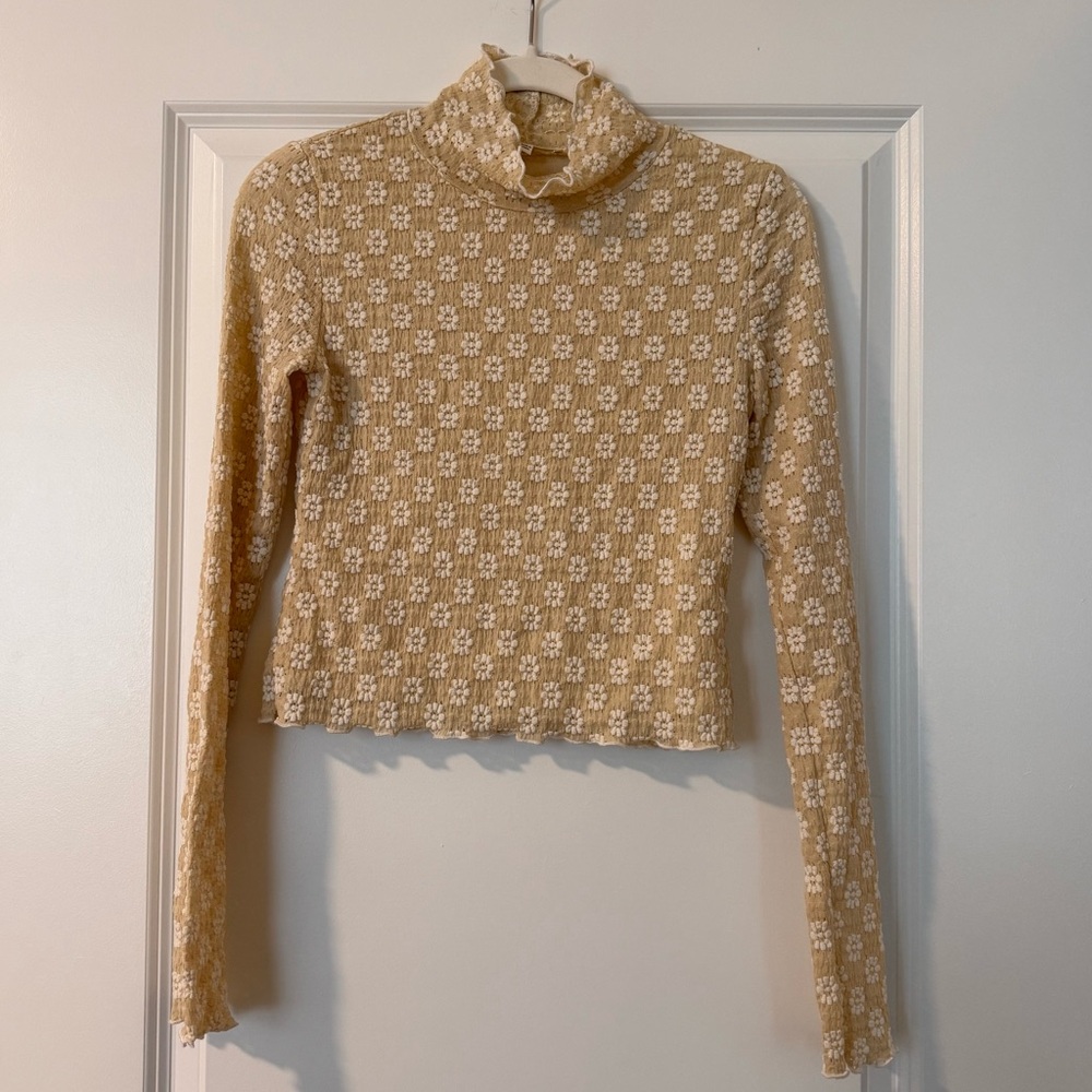 NWOT Promesa Dainty Daisy Floral Lace Mock-Neck Top - Picture 2 of 5